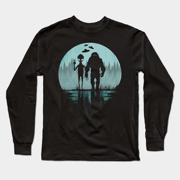 Bigfoot Alien Ufos Long Sleeve T-Shirt by Tesszero